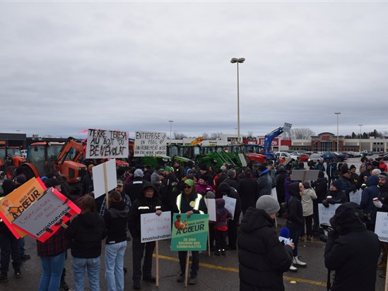 Les producteurs agricoles dénoncent le manque de soutien financier de Québec