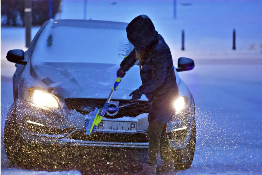 Pratique. Hiver : quelle housse pour protéger votre voiture du froid ?