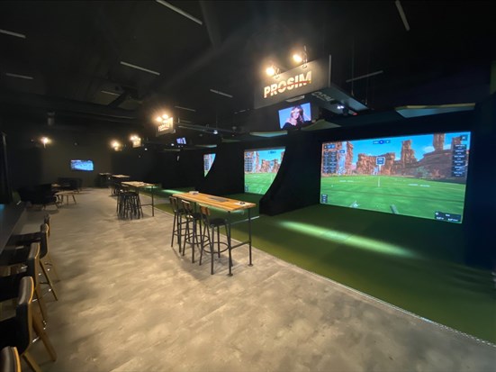 Un premier centre de golf virtuel à Saguenay 