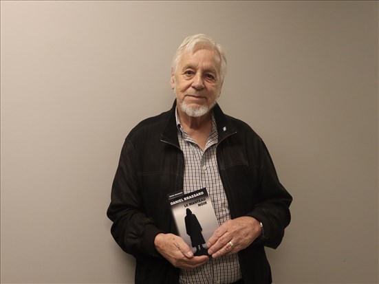 « Le manteau noir », l’histoire fictive à tangente réelle  