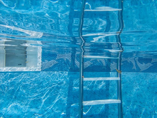 Comment réparer un liner de piscine ?