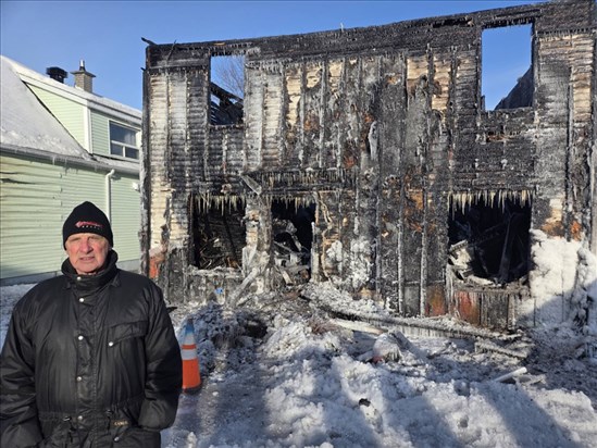 Un immeuble de 80 ans réduit en cendres à Jonquière