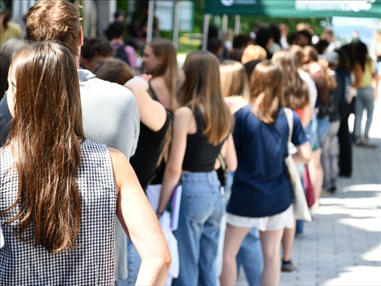 Québec impose de nouveaux plafonds pour les demandes d’étudiants étrangers