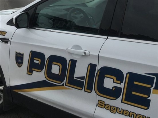 Une femme lutte pour sa vie après un grave accident de moto à L’Anse-Saint-Jean