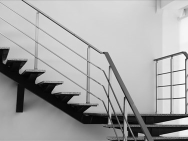 Rampe d’escalier : comment bien la choisir pour votre maison