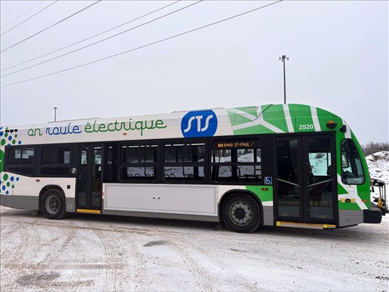 Le premier autobus électrique de la STS disponible à Saguenay