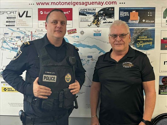 Les policiers surveillent les sentiers de motoneige de près