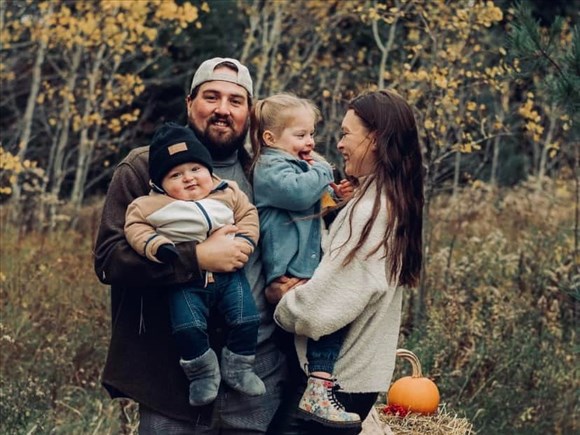 Une vague de soutien envers le petit Arnaud Gagnon, atteint d’une maladie rare 