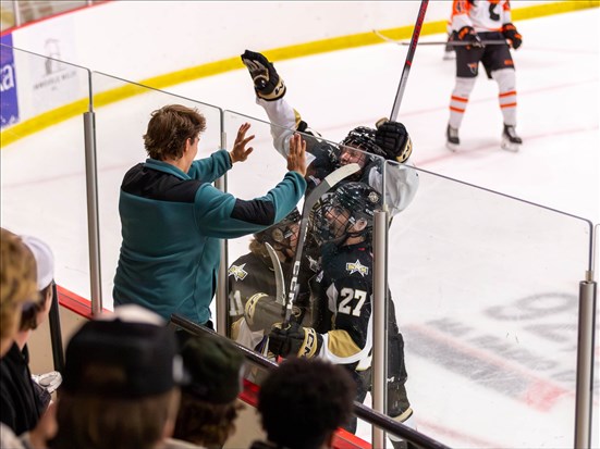 Une saison exigeante pour les Élites de Jonquière dans une division relevée