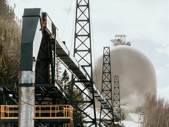 Nettoyage en cours après l'explosion du dôme de Granule 777