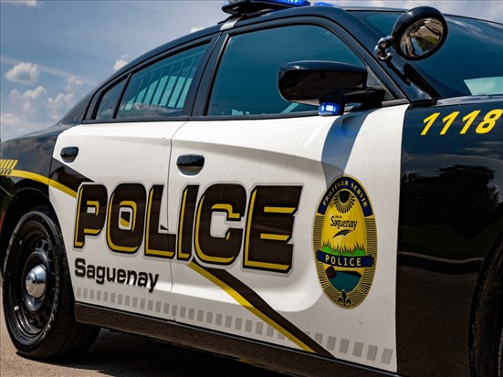 Un automobiliste en sens inverse sur la rue Racine 