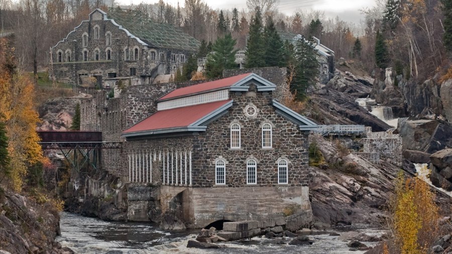 Des musiciens en colère dénoncent le changement de cap 