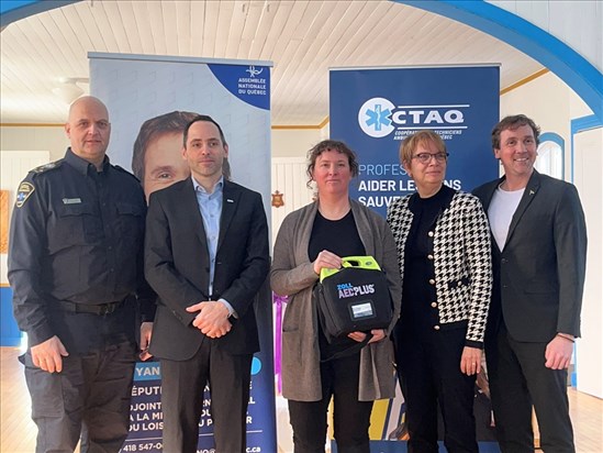 Nouveau défibrillateur de la CTAQ au lac Kénogami