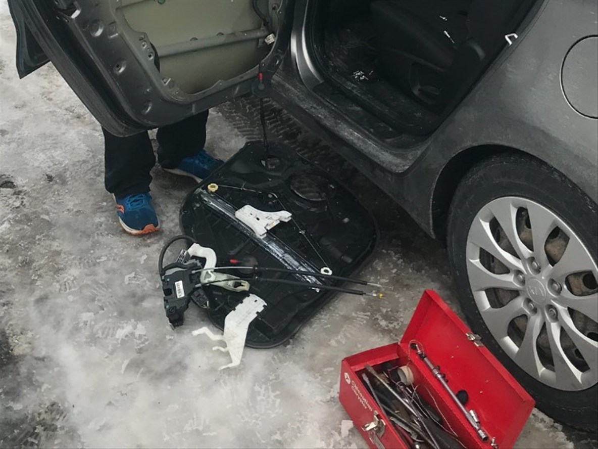 Il se déplace chez vous pour réparer votre auto 