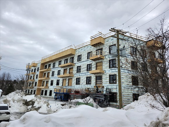 Le FRAPRU dresse un bilan sévère de la CAQ en habitation