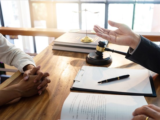 Comment un avocat criminaliste vous prépare aux interrogatoires et contre-interrogatoires