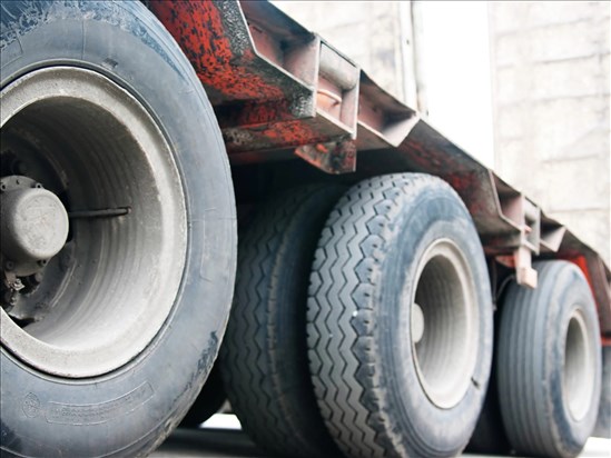 Des dizaines de pneus volés à Saguenay retracés à Montréal 
