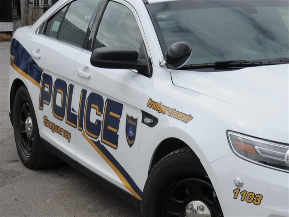 Un conducteur reçoit une amende de 1 500 $ pour avoir transporté des passagers dans la boîte de son camion