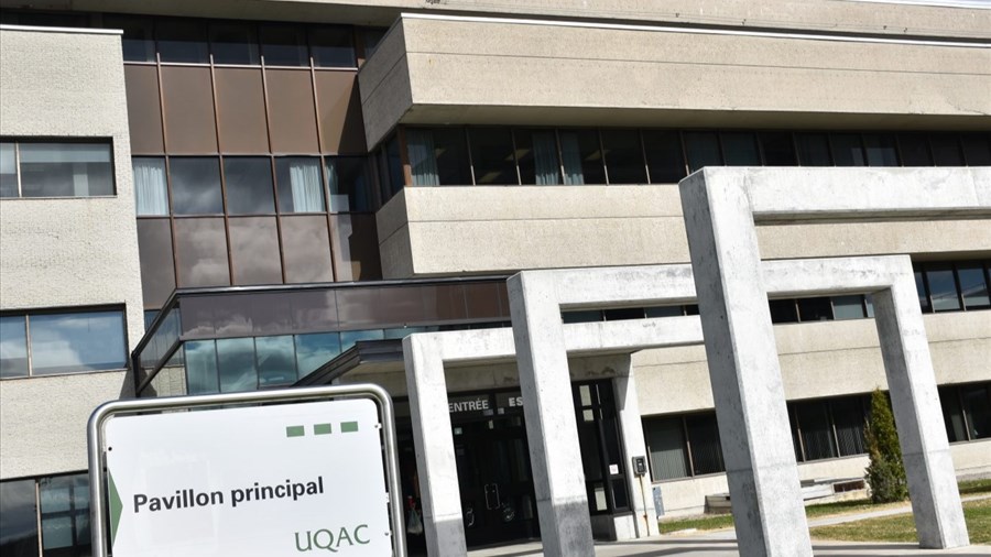 Une panne de courant force la fermeture du campus principal