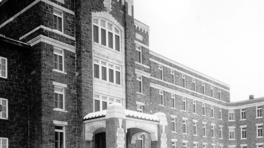 Une victime présumé d'abus rouvre un pan douloureux de son passé