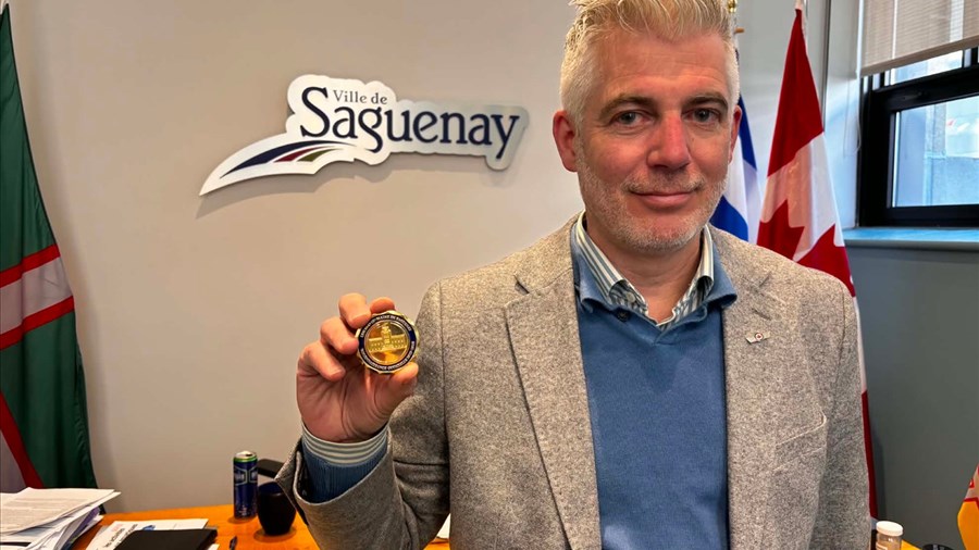Saguenay instaure des jetons de reconnaissance pour souligner l’engagement citoyen