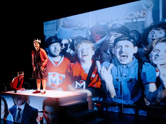 Une pièce de théâtre sur l’identité et l’estime de soi