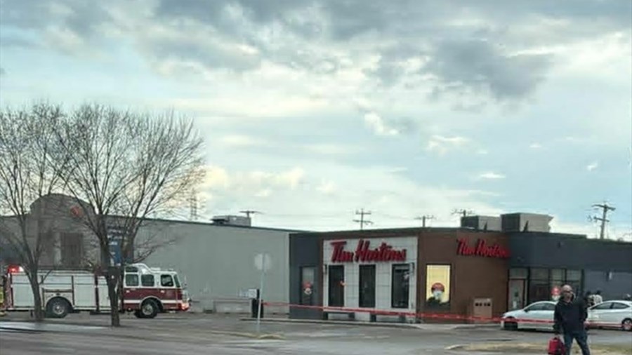 Une conductrice prisonnière de son camion à ordures