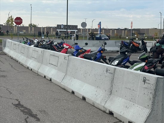 Jeunes motocyclistes en herbe vérifiés par le SPS