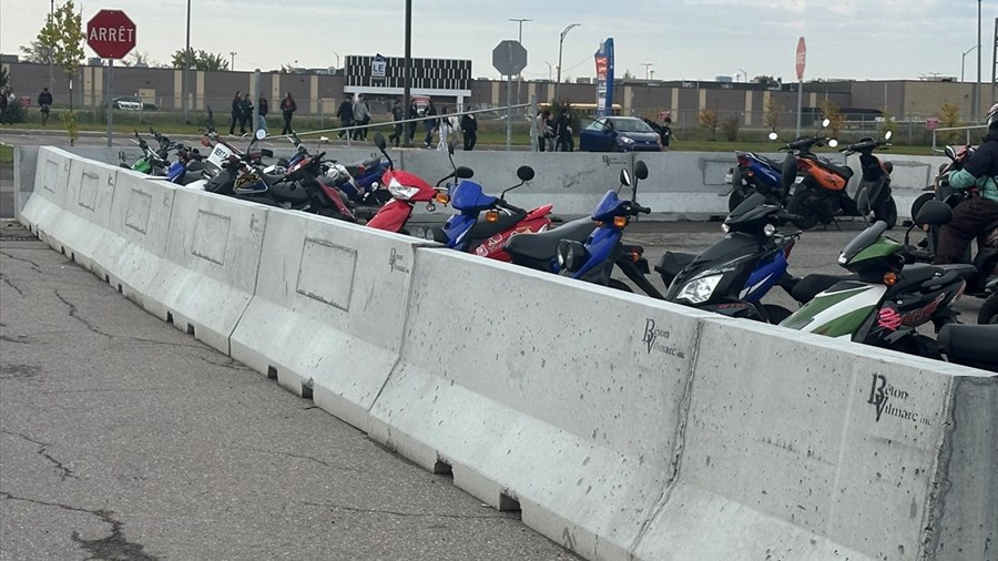 Jeunes motocyclistes en herbe vérifiés par le SPS