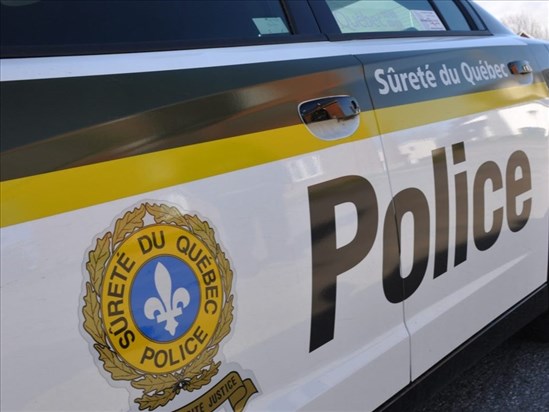 Non pas quatre, mais deux personnes impliquées dans l’accident