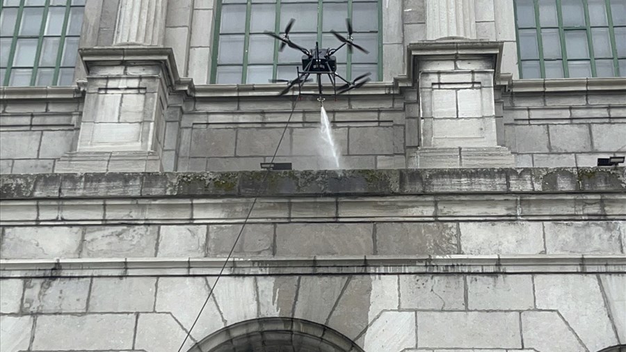 Un drone à la rescousse de la cathédrale Saint-François-Xavier