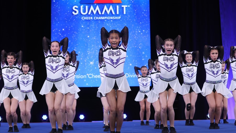 Une équipe de cheerleading de Saguenay termine 7e au monde 