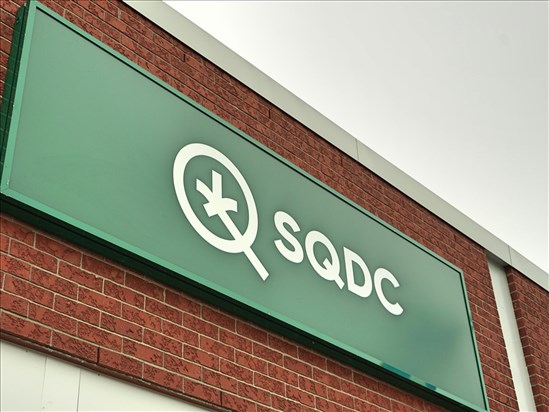 La SAQ et la SQDC versent des millions de dollars à l’État