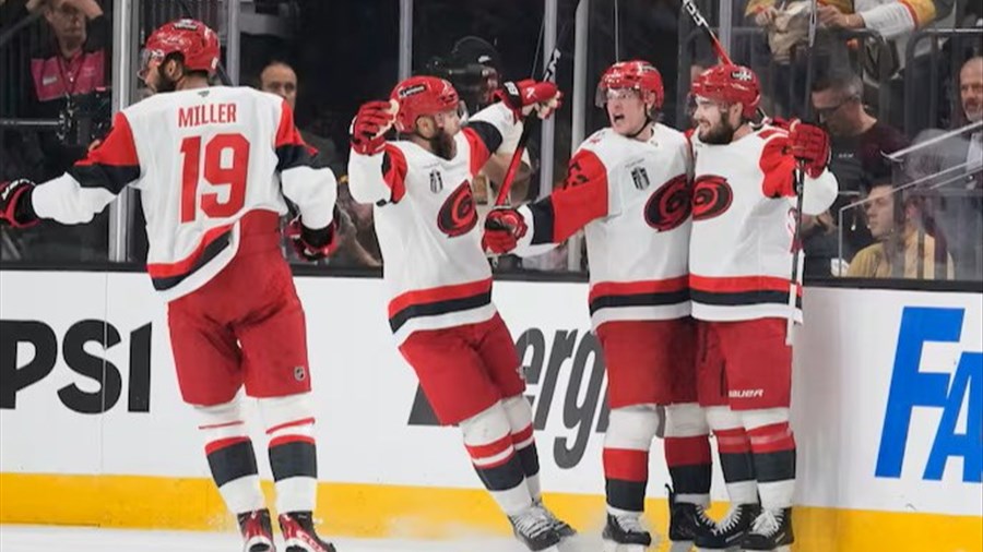 Les Hurricanes de la Caroline champions de la Coupe Stanley