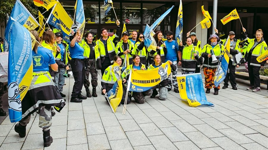 Les paramédics bloquent le Secrétariat du Conseil du trésor