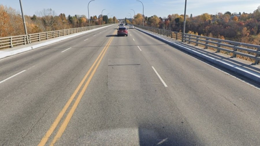 Une fillette de 5 ans seule sur le pont Nelson, à Jonquière