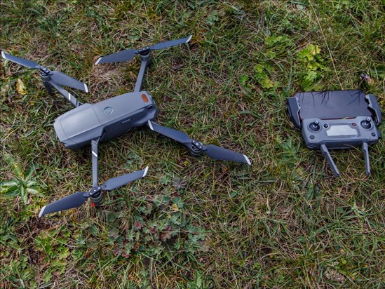 Nus à Saint-Jean-Vianney : surpris par des drones!