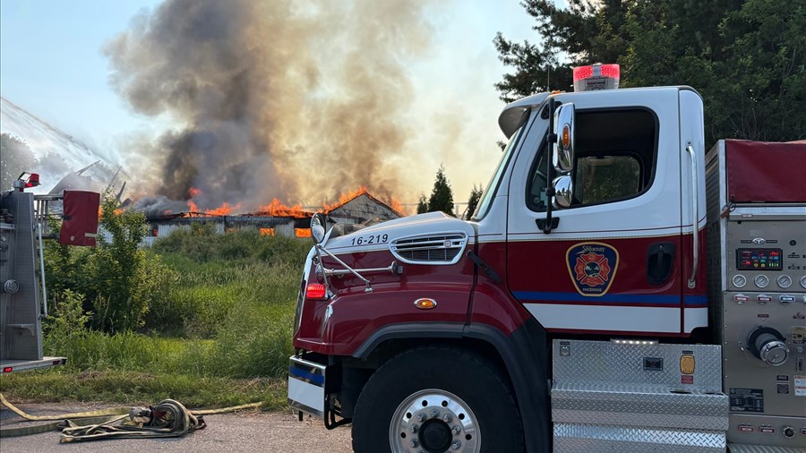 Une écurie en feu à Chicoutimi