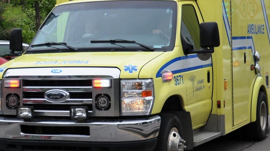Grave accident impliquant trois véhicules à La Baie dimanche