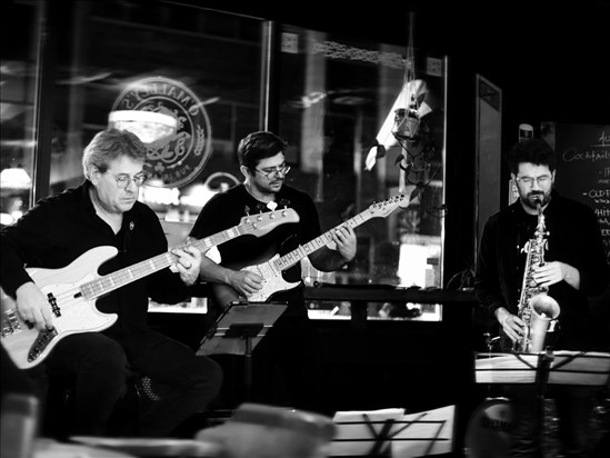 Quinos dévoile son nouvel album Jazz Fusion